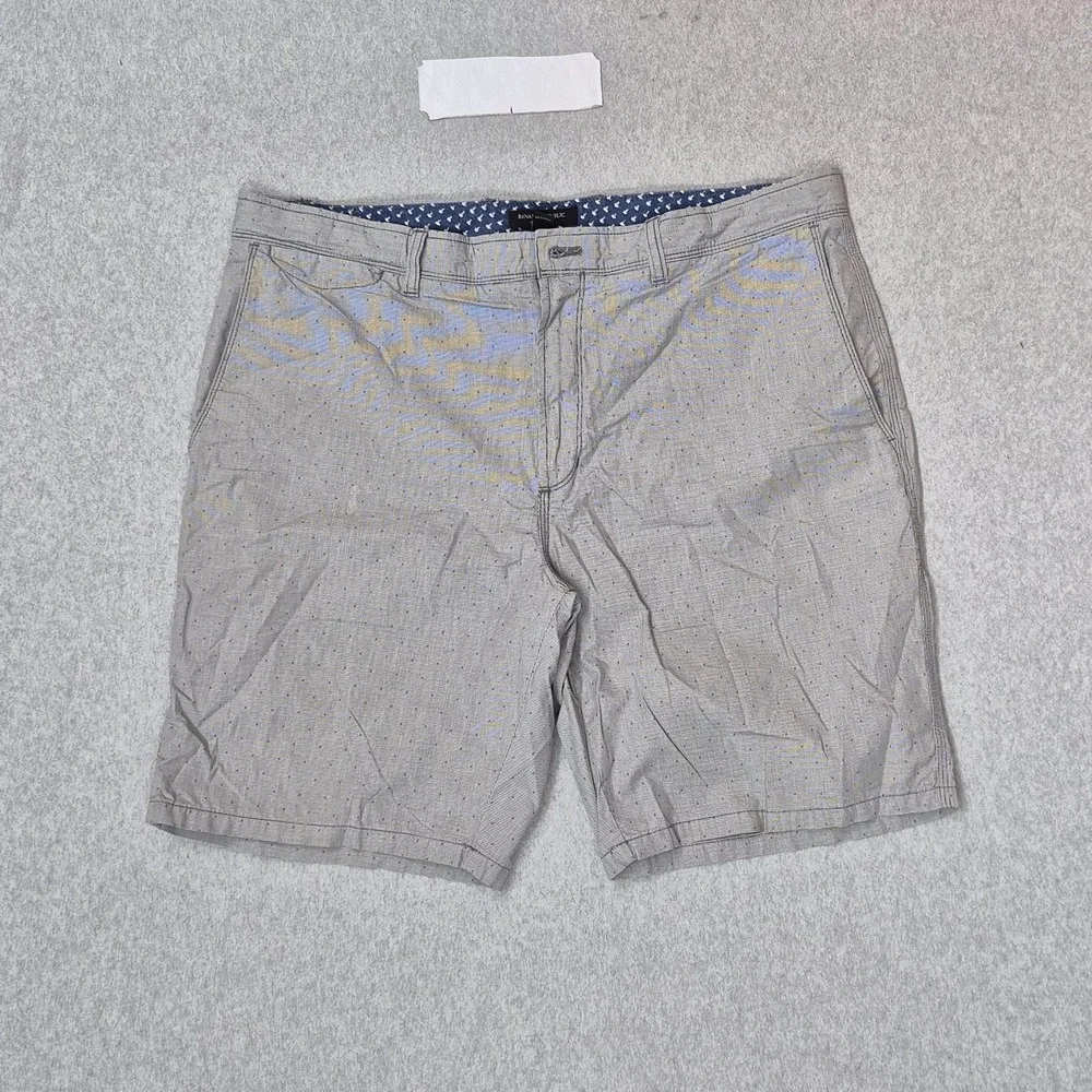 Banana Republic Men Shorts 38 Gray Polka Dot Chino Aiden Short Button 9.5